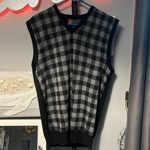 grey and black seater vest